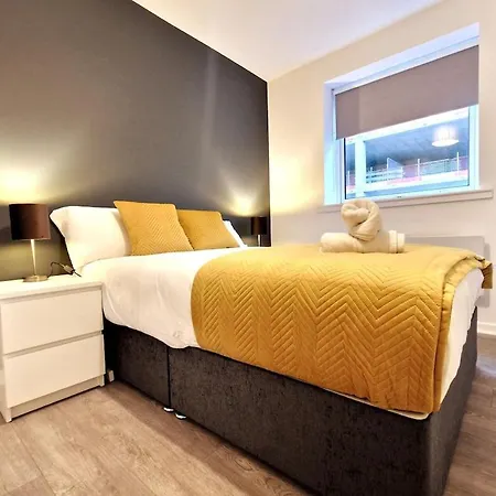 Super Stylish 2 Bed, 2 Bath Daire *